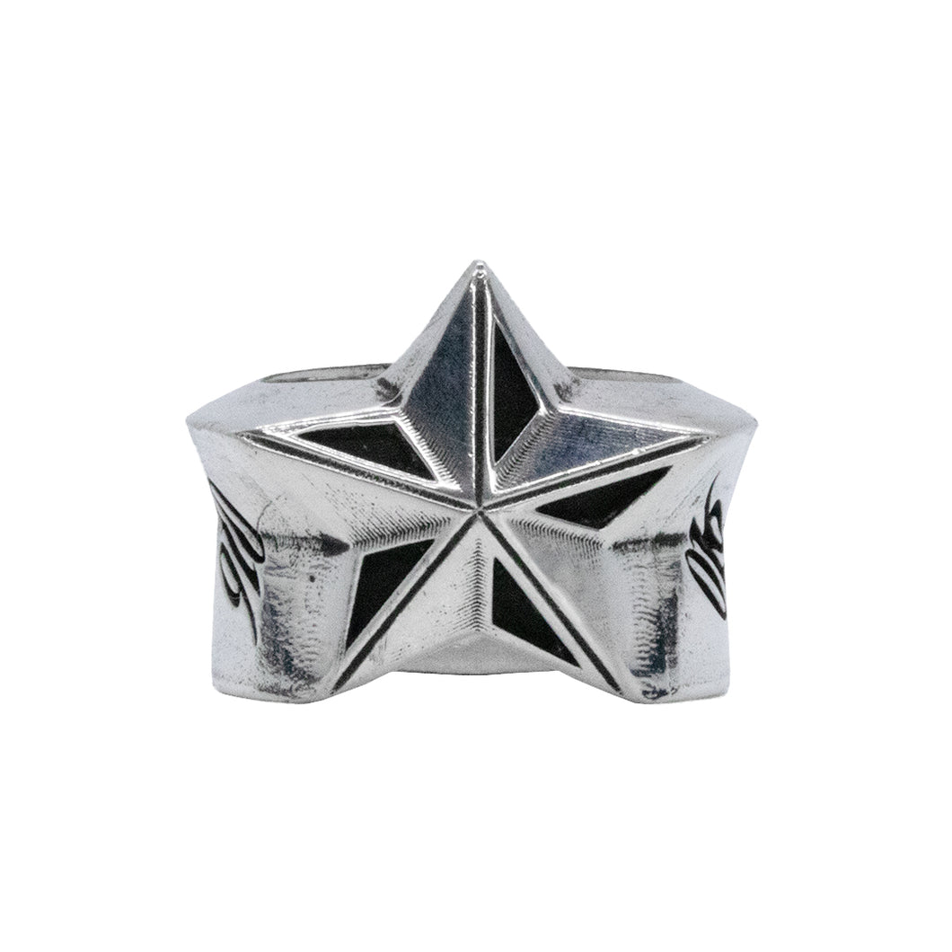 016 FUTURISM STAR RING